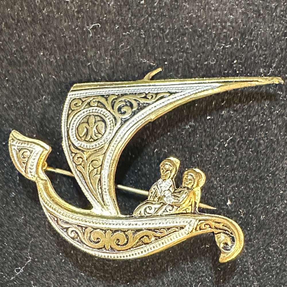 41- Damascene Vintage Gold-Tone Sailboat Brooch